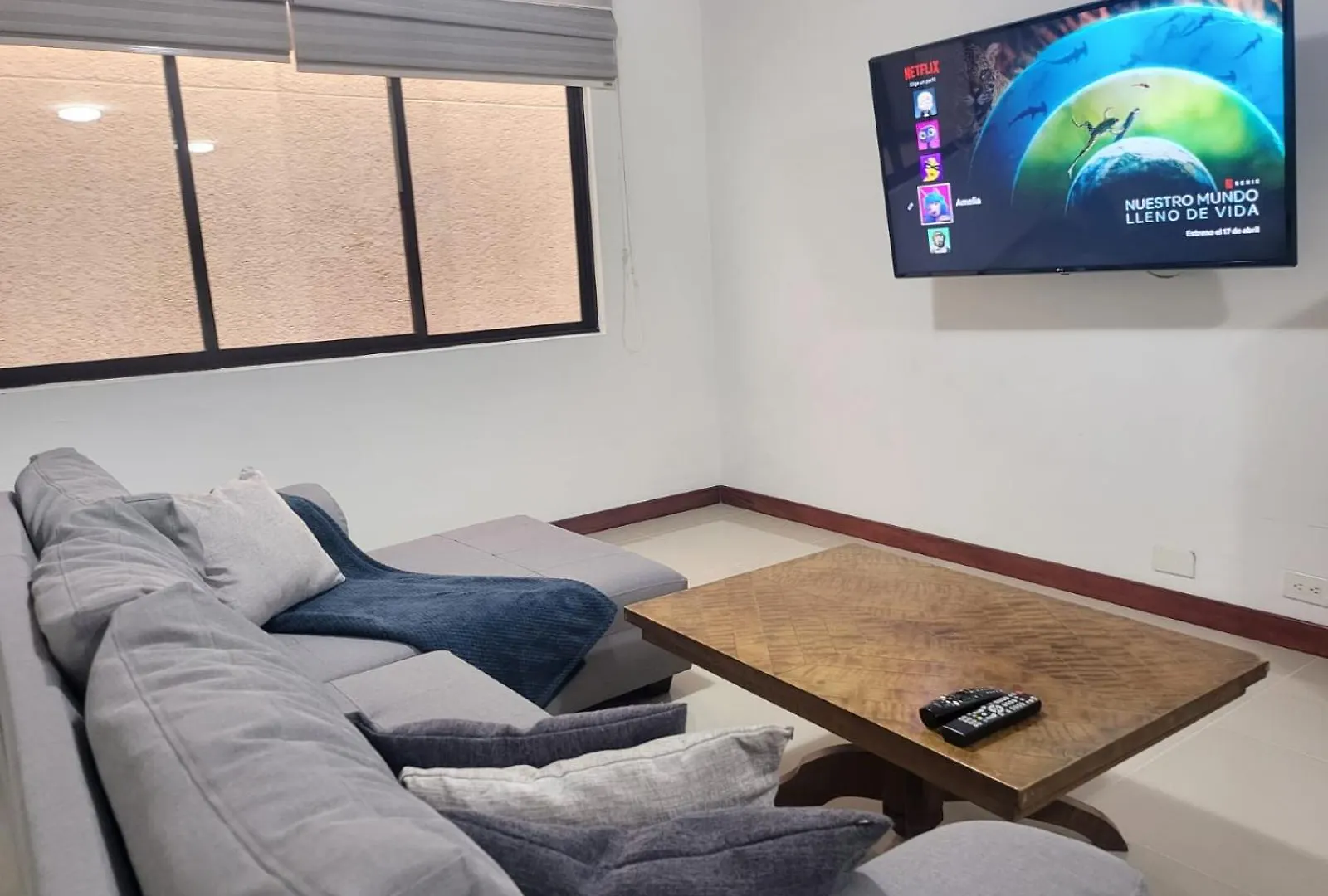 Center City Flats - Apartments In El Poblado Near Park Lleras, Medellin! Kolumbia