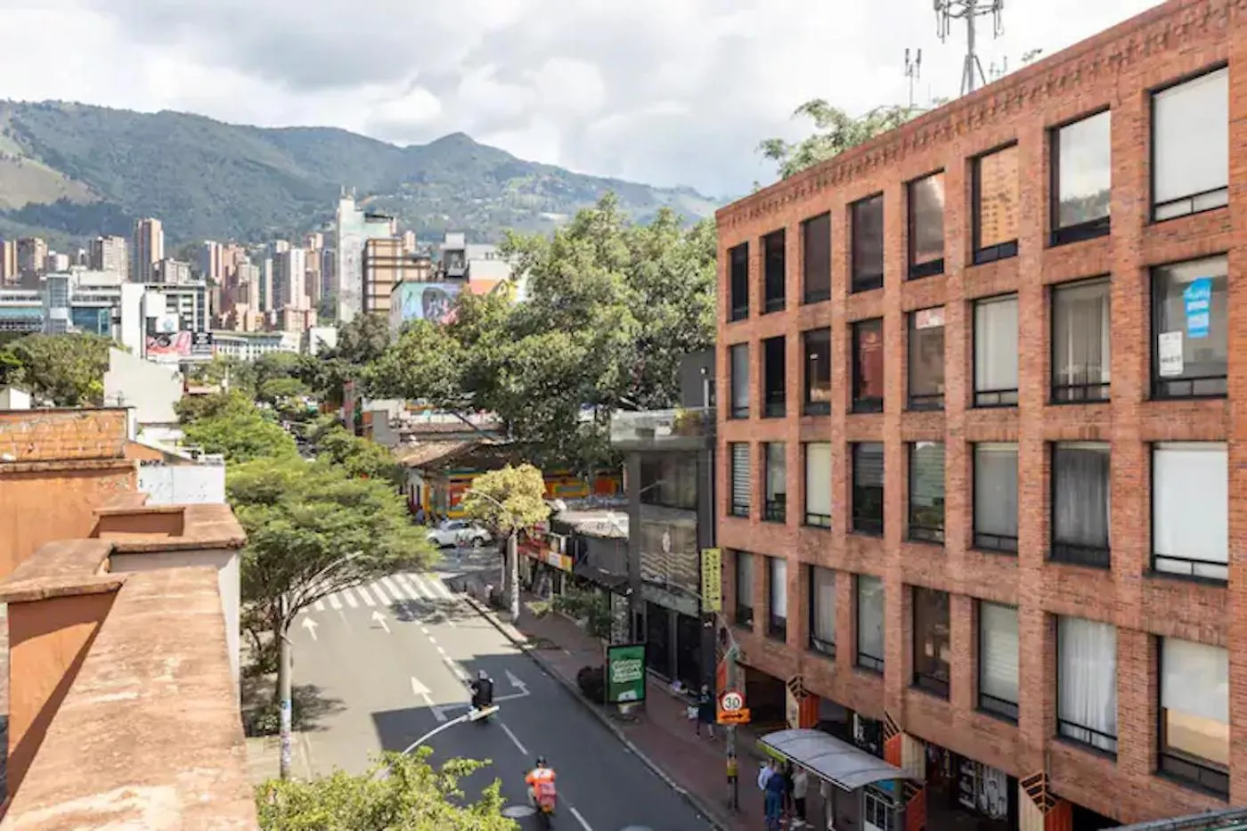 Center City Flats - Apartments In El Poblado Near Park Lleras, Medellin!