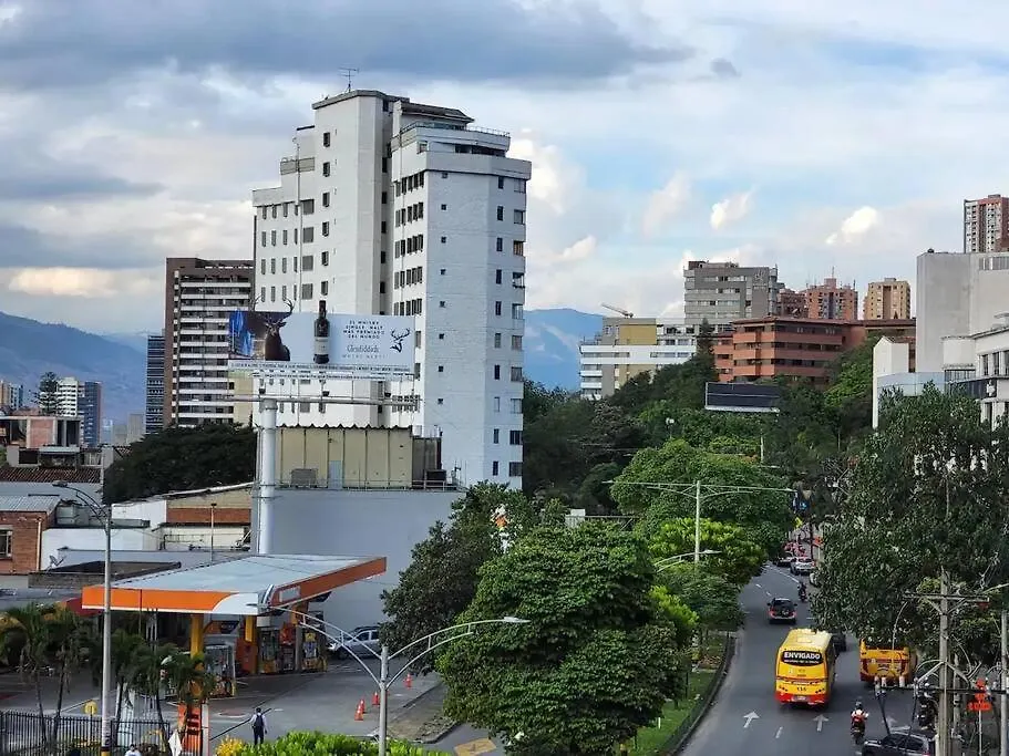 Center City Flats - Apartments In El Poblado Near Park Lleras, Medellin! 0*, Medellin