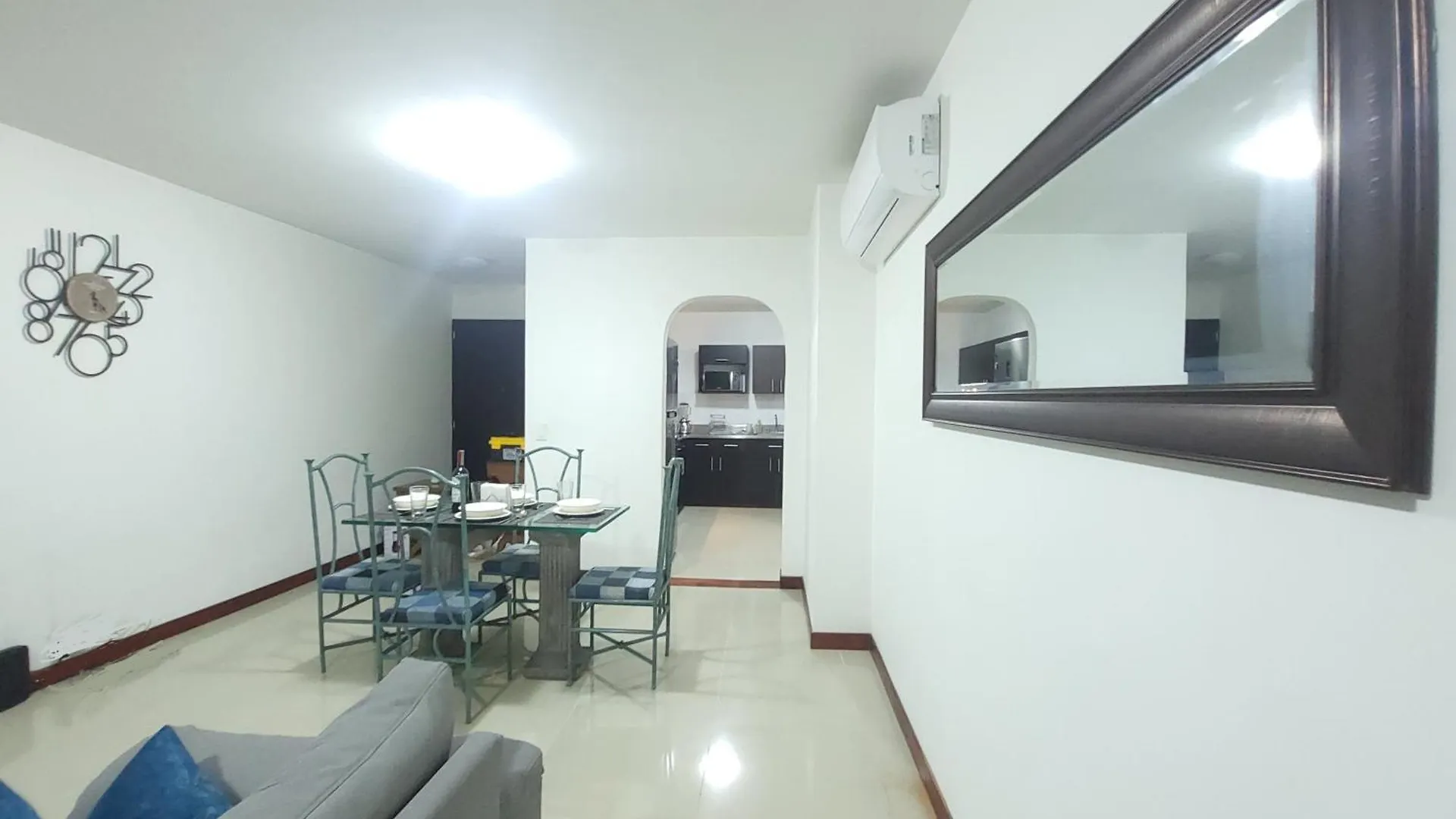 Center City Flats - Apartments In El Poblado Near Park Lleras, Medellin! 0*, Medellin