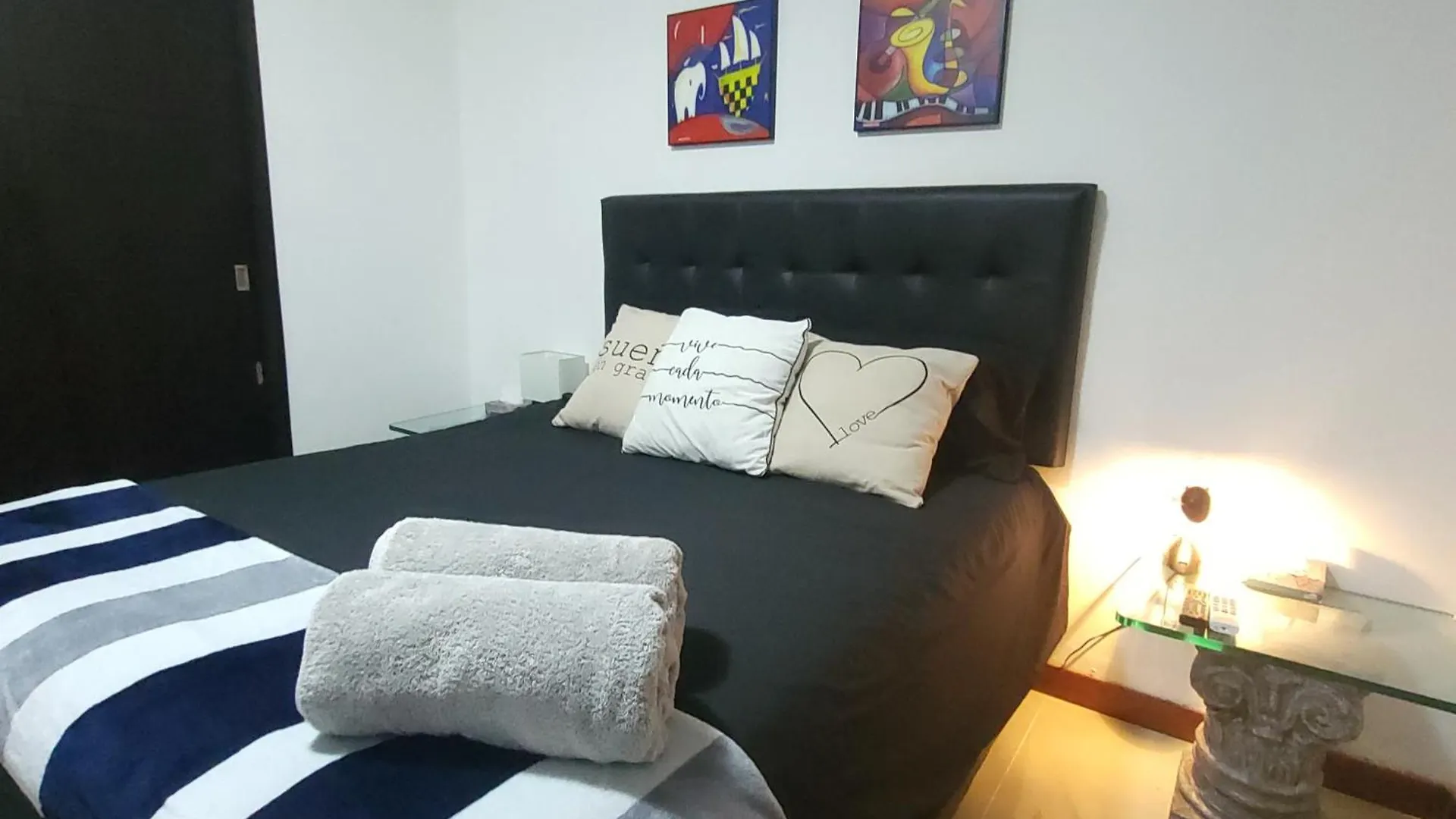 Center City Flats - Apartments In El Poblado Near Park Lleras, Medellin! 0*, Medellin Colombia