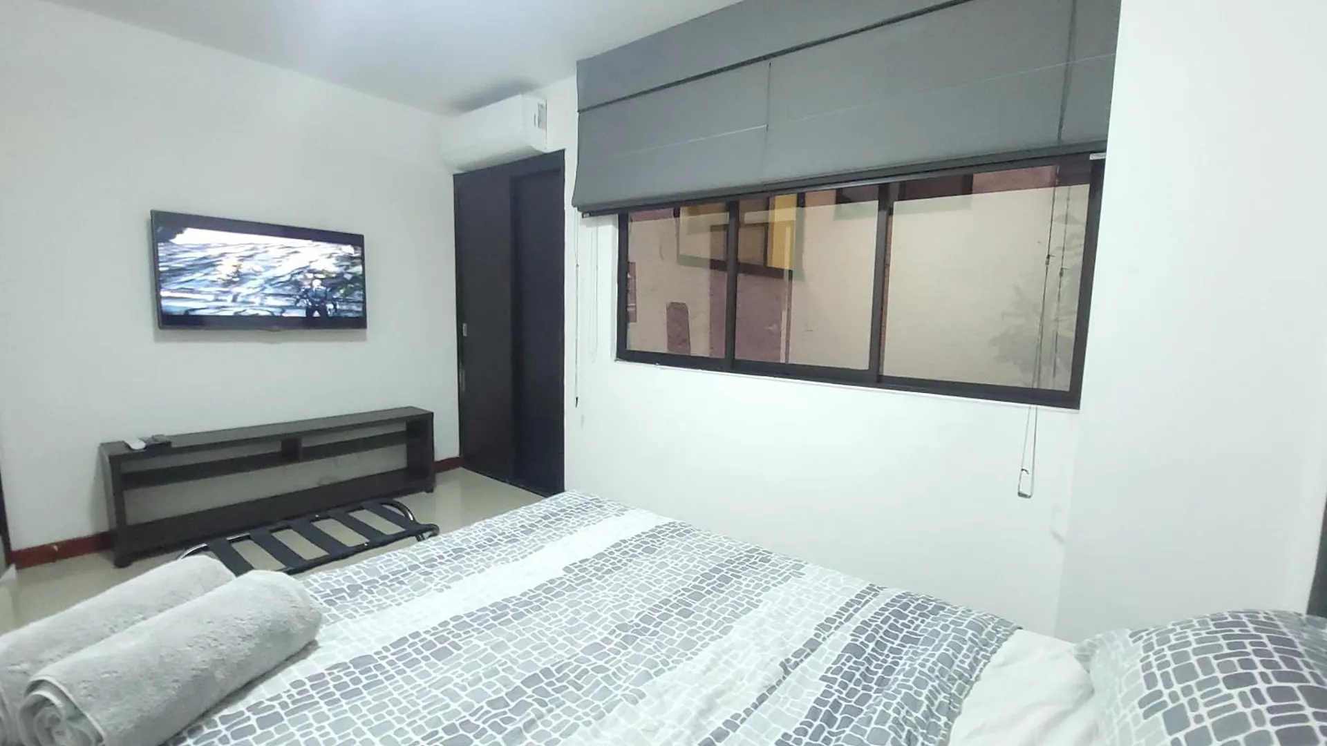 Center City Flats - Apartments In El Poblado Near Park Lleras, Medellin!