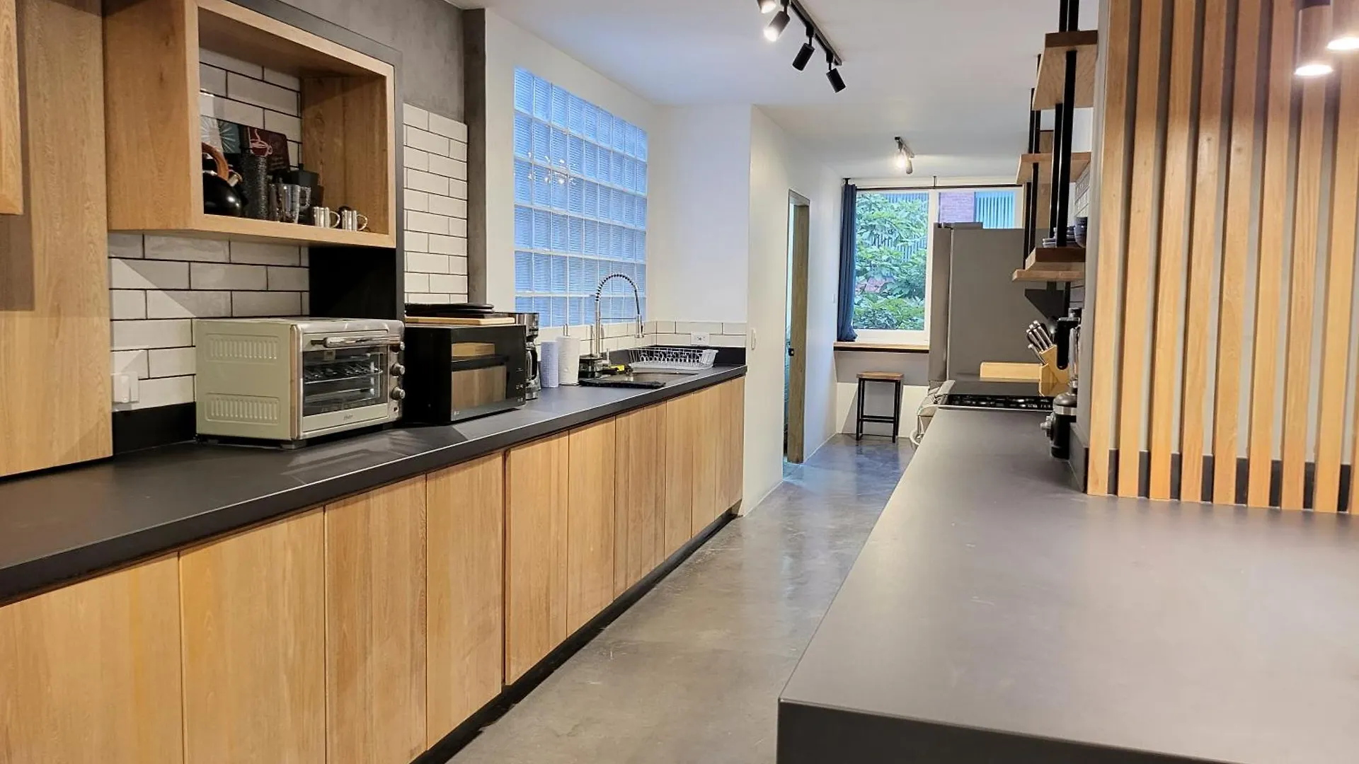 Center City Flats - Apartments In El Poblado Near Park Lleras, Medellin!