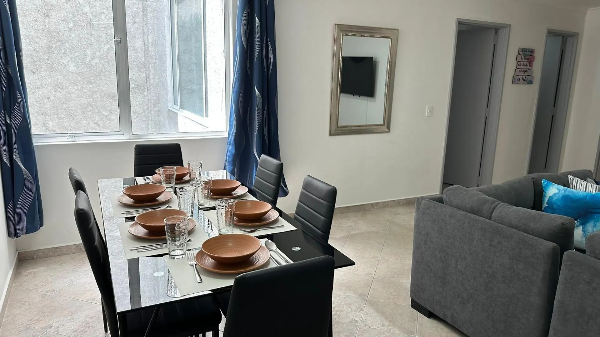 Center City Flats - Apartments In El Poblado Near Park Lleras, Medellin! 0*, Medellin Colombia