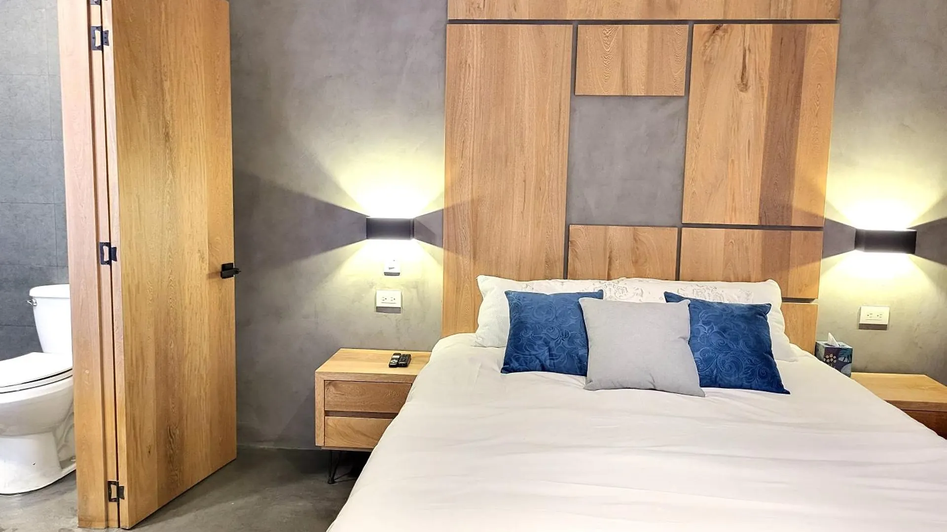 Center City Flats - Apartments In El Poblado Near Park Lleras, Medellin! Medellin